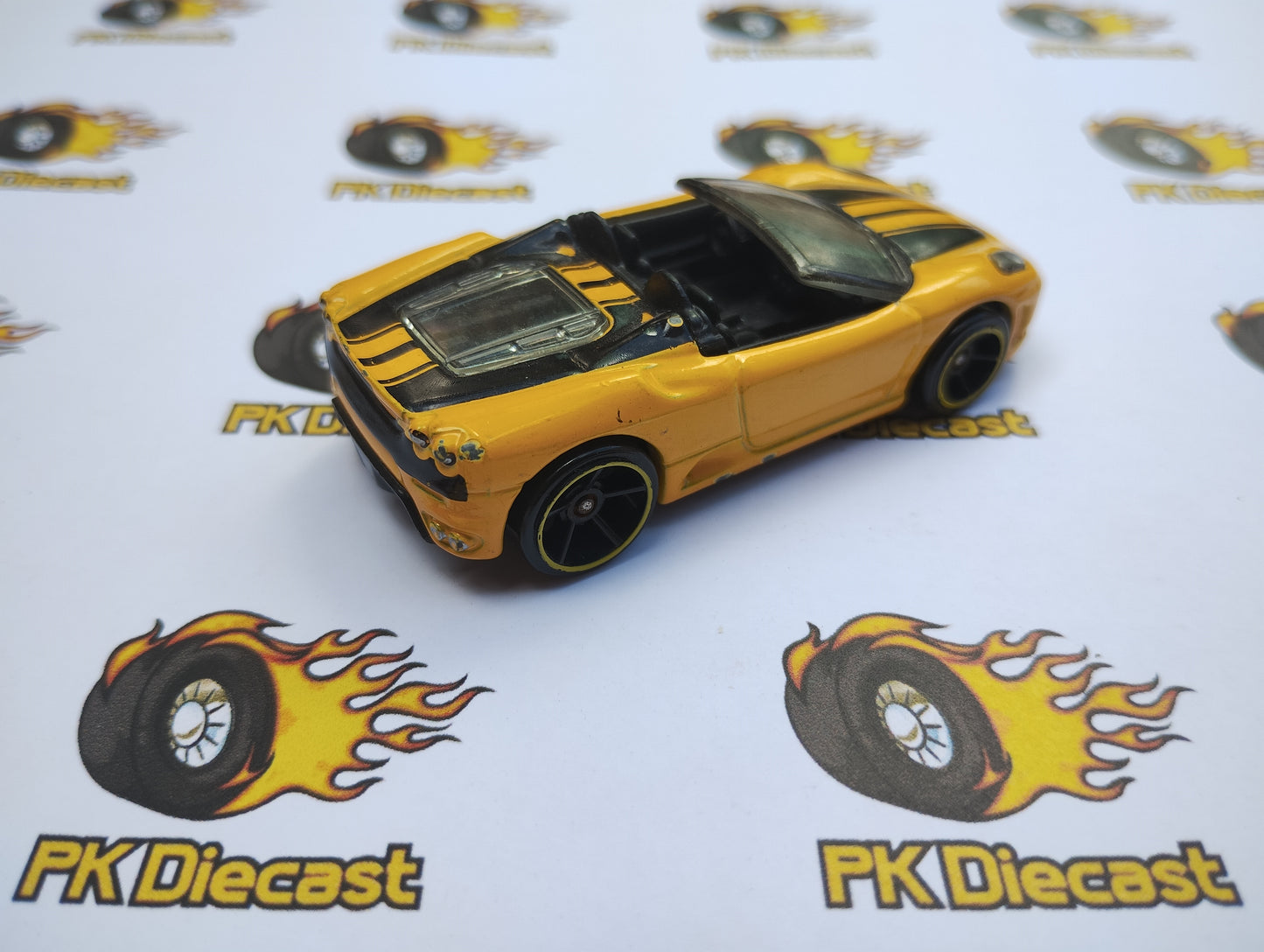 Hot Wheels 2009 Ferrari F430 Spider Yellow Loose
