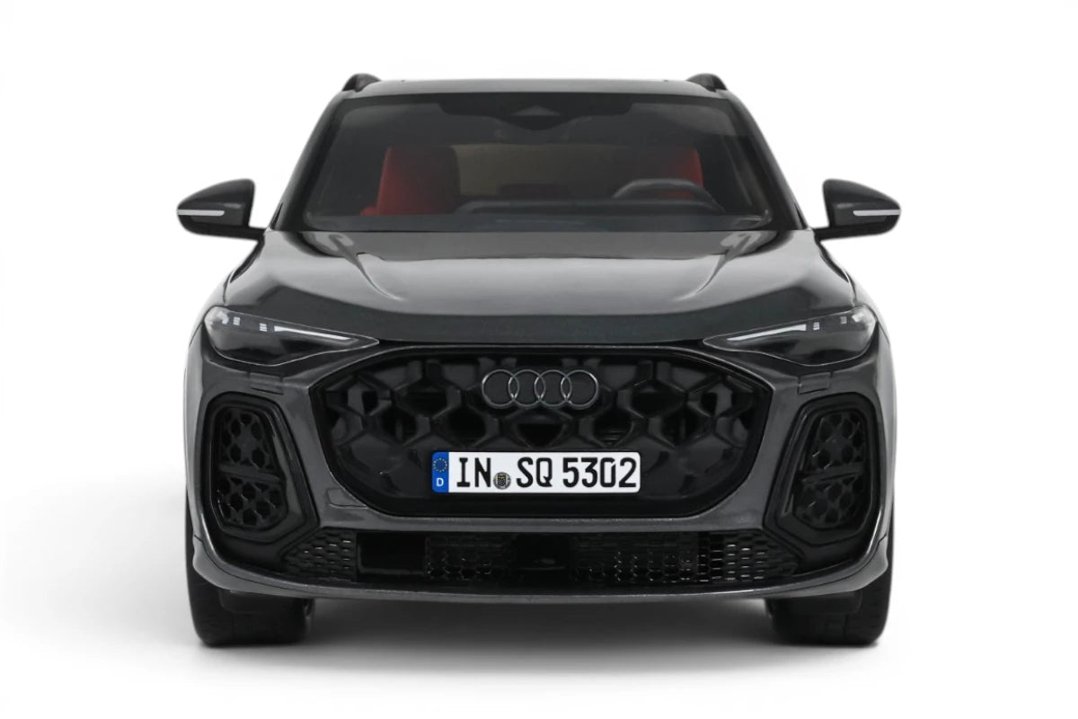 Ottomobile 1:18 2025 Audi SQ5 TFSI *Resin Series* Volcano Grey OT1348
