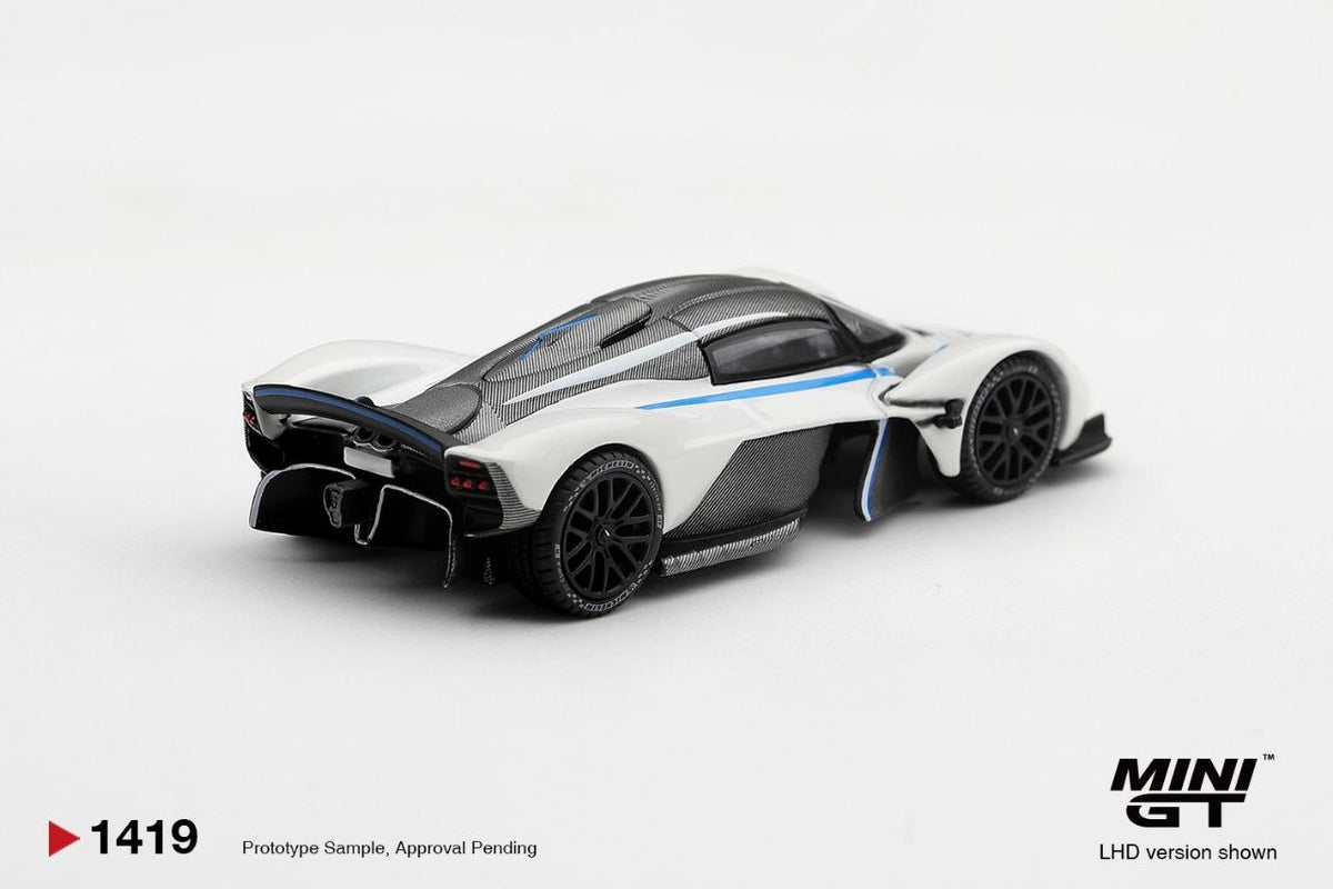Mini GT 1:64 Aston Martin Valkyrie Escaping White (LHD) #1419
