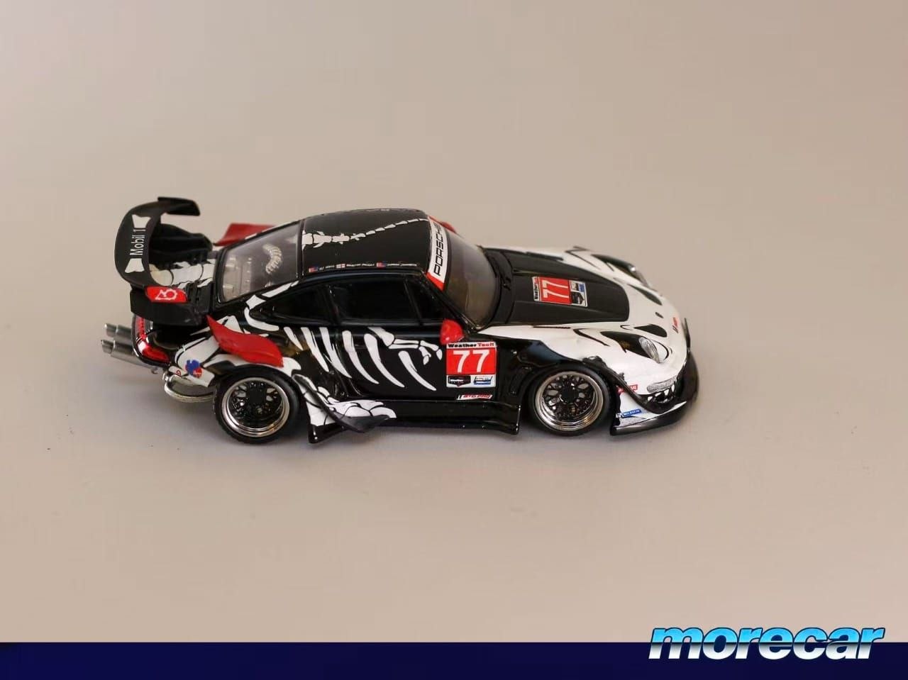 MoreCar 1:64 RWB Porsche Skeleton Dinosaur Livery