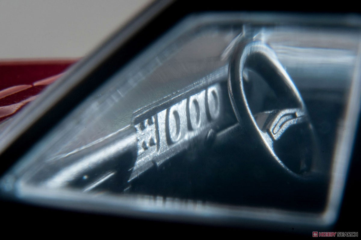 Tomica Limited Vintage 1:64 1972 Nissan Skyline Van 1600 Deluxe (Nissan Service)