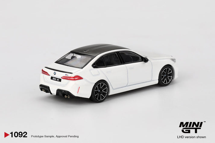 Mini GT 1:64 BMW M5 Alpine White #1092