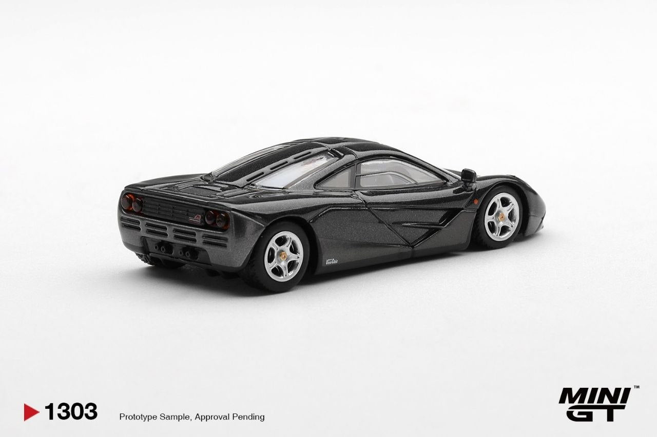 Mini GT 1:64 McLaren F1 Blue Black Metallic #1303