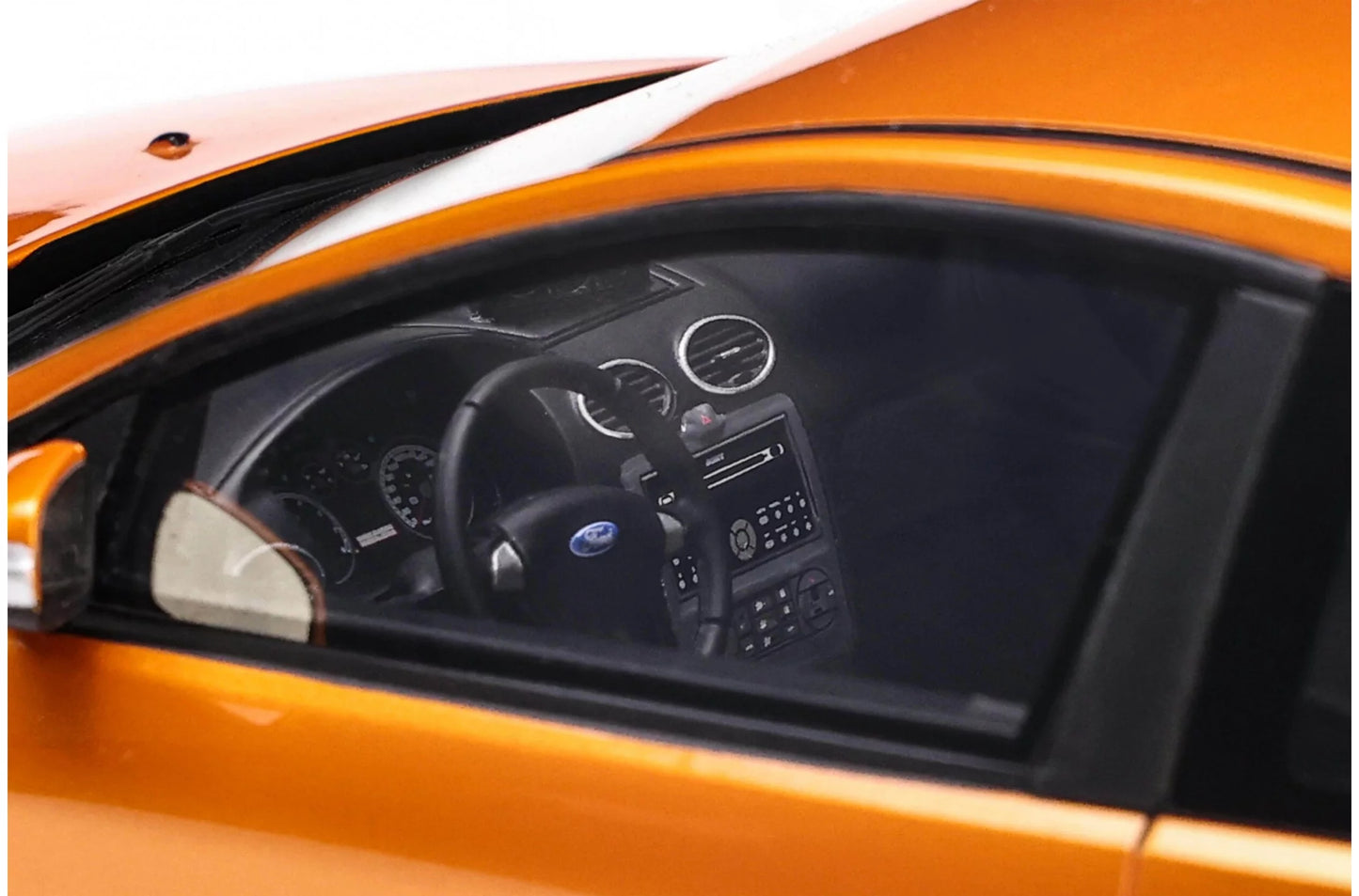 Ottomobile 1:18 Resin Ford Focus ST 2.5 - Electric Orange