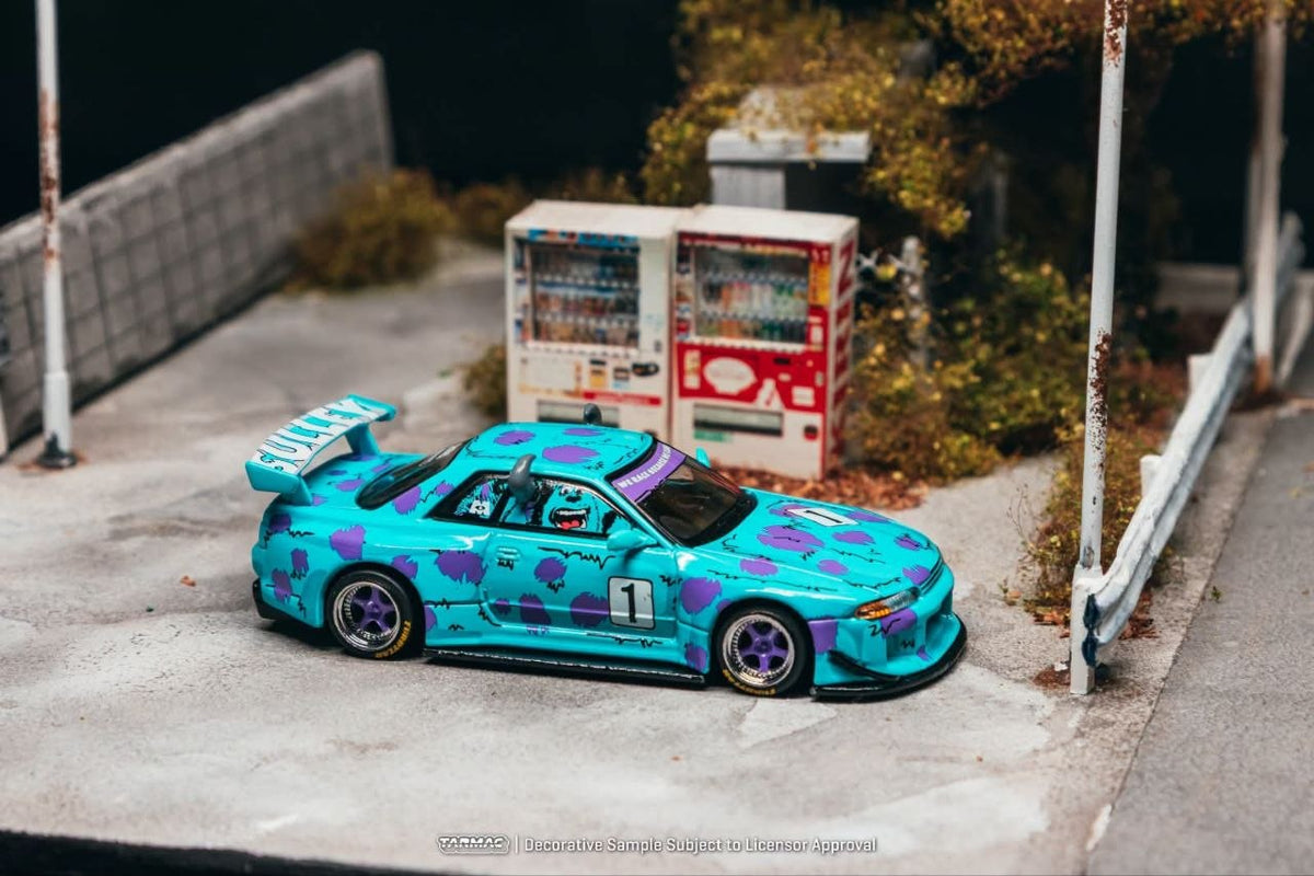 Tarmac Works 1:64 Skyline (R32) Widebody Designed by Jon Sibal *Sulley* Blue/Purple