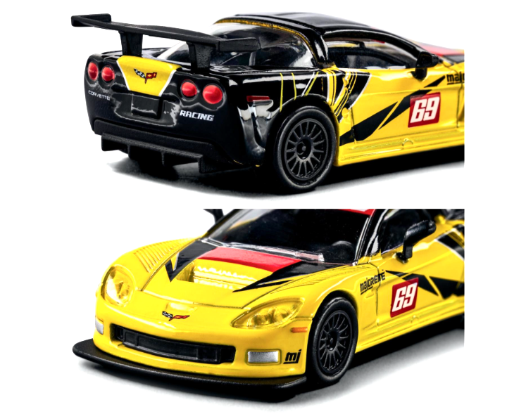 Majorette 1:64 2005 Chevrolet Corvette C6R Showcase Collection Deluxe *Damaged Card*