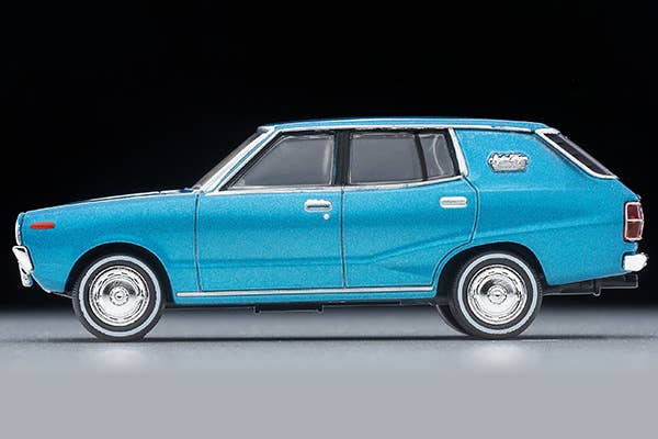 Tomica Limited Vintage 1:64 1972 Nissan Skyline Wagon 1800 Sporty GL Blue