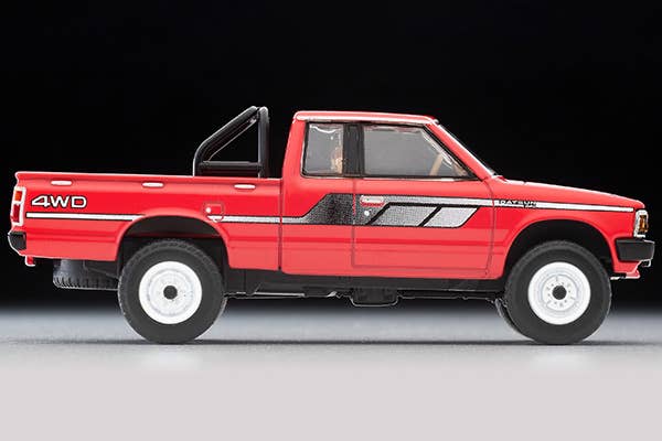 Tomica Limited Vintage 1:64 Datsun Truck 4WD King Cab AD Red