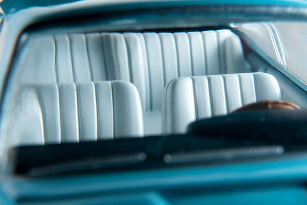 Tomica Limited Vintage 1:64 1965 Porsche 911 Light Blue