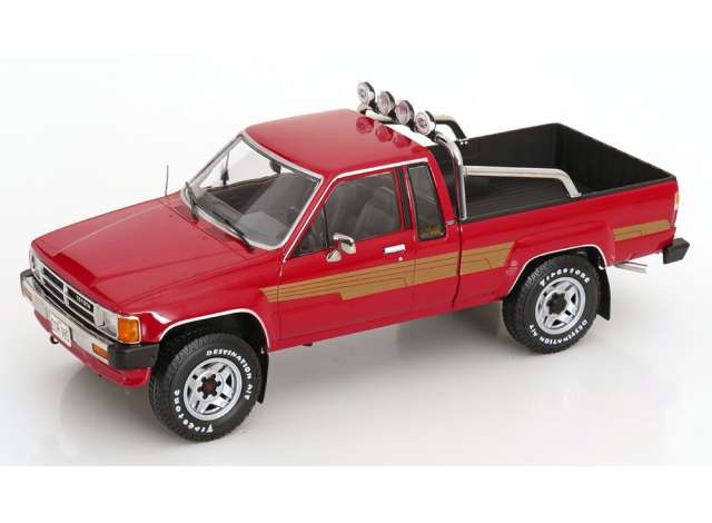 KK Scale 1:18 1985 Toyota Truck Xtra Cab 4x4 (Hilux) Red