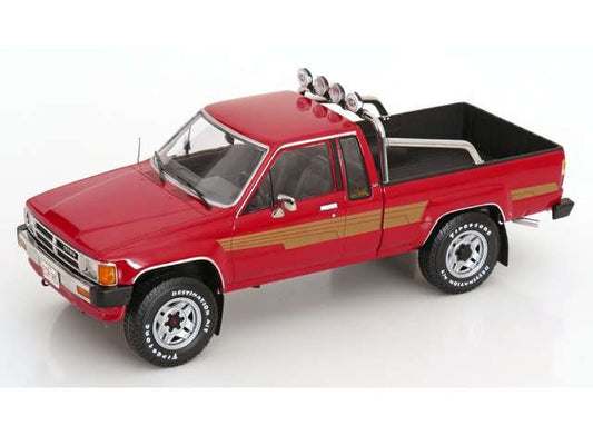 KK Scale 1:18 1985 Toyota Truck Xtra Cab 4x4 (Hilux) Red