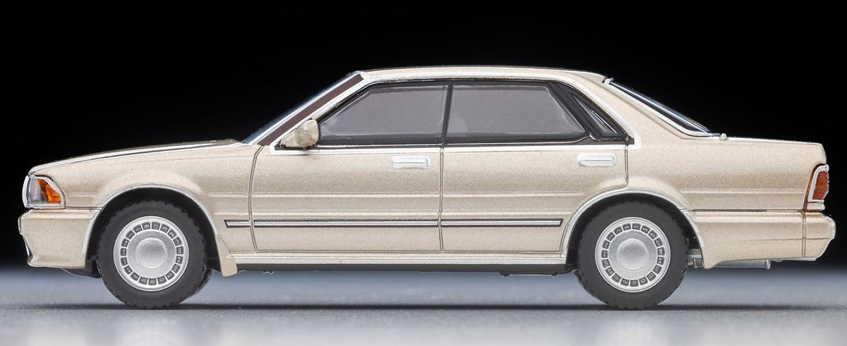 Tomica Limited Vintage 1:64 1989 Nissan Cedric HT V20 *Gran Turismo* Yellowish Silver