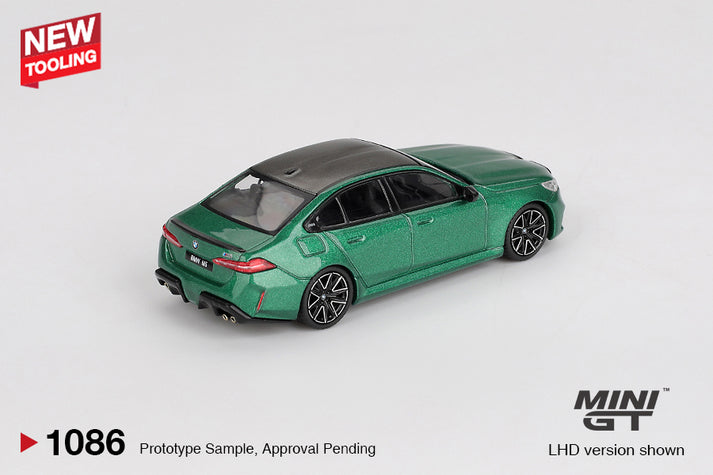 Mini GT 1:64 BMW M5 (G90) Isle of Man Green Metallic RHD #1086