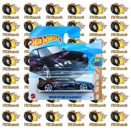 Hot Wheels 1:64 Mainline Nissan Skyline GT-R (BCNR33) Black 144/250 70s Vs 90s Short Card *Damaged Card*