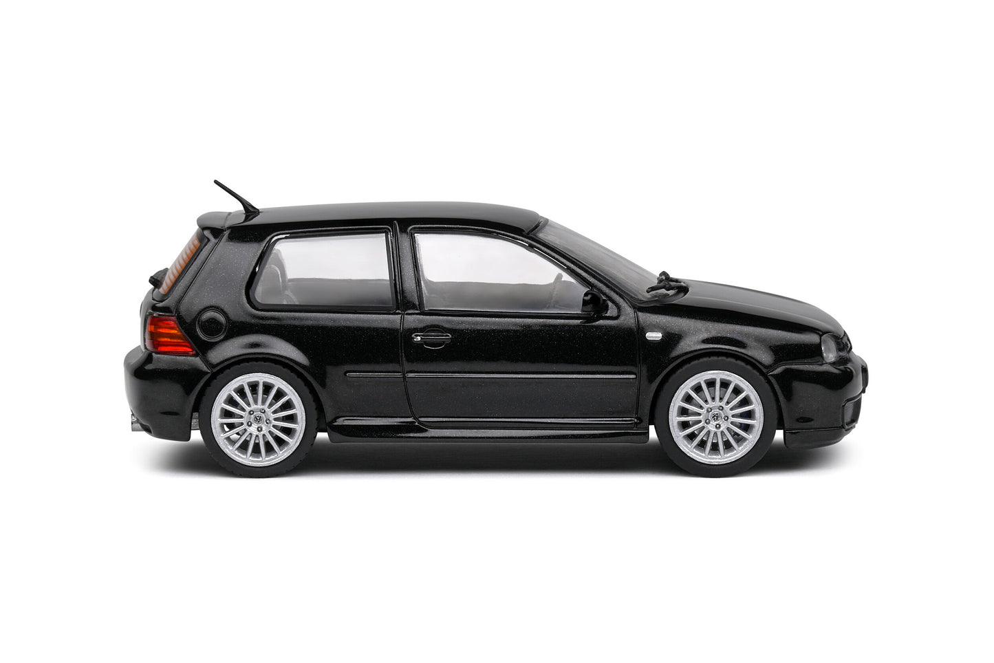 Solido 1:43 2003 Volkswagen Golf MK4 R32