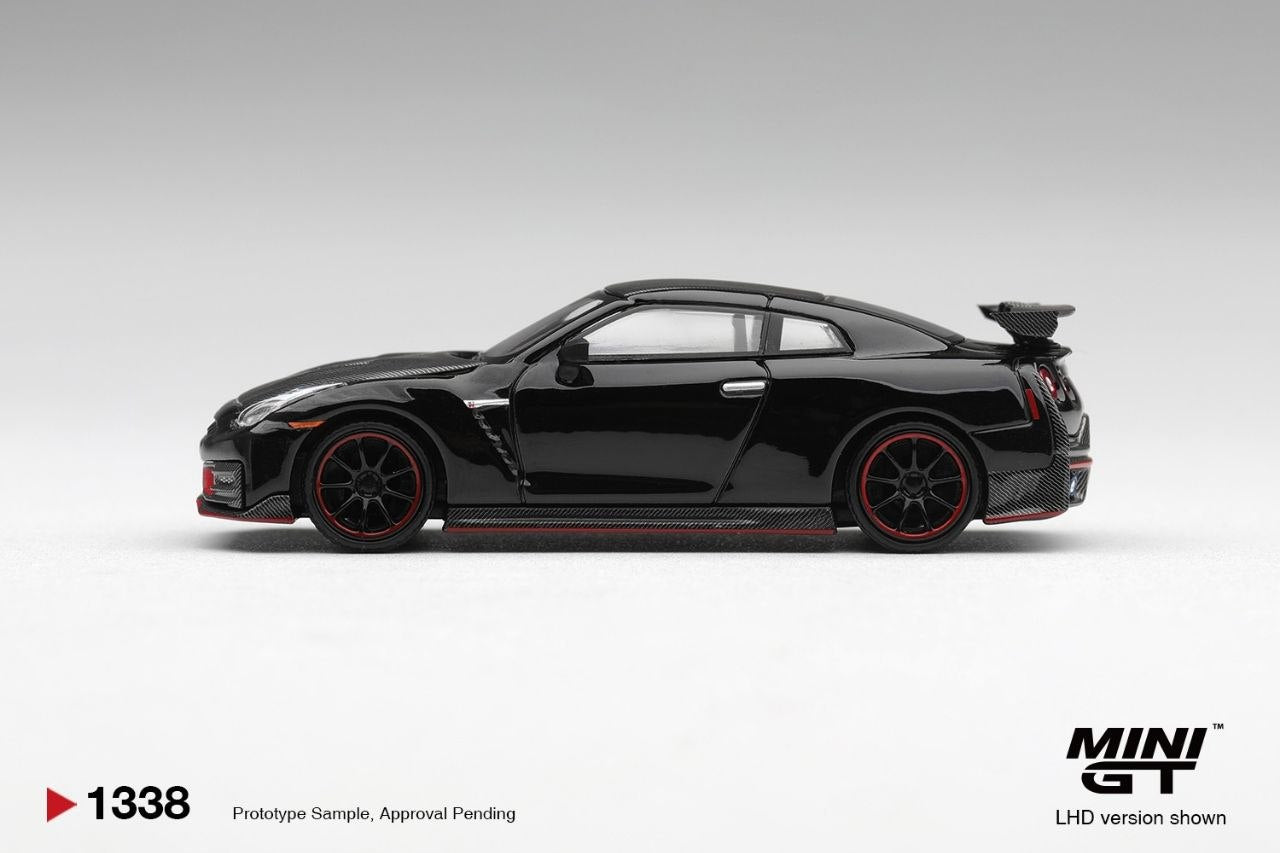 Mini GT 1:64 Nissan GT-R Nismo 2024 Black #1338