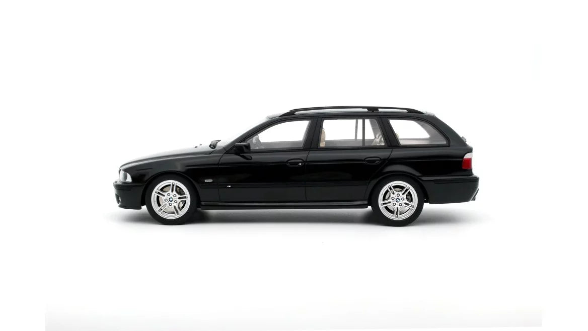 Ottomobile 1:18 BMW E39 540 Touring M-Pack Black Saphire Metallic 475 2001 OT1013