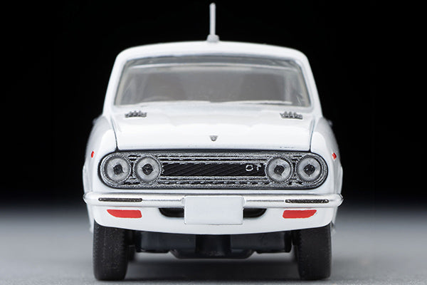 Tomica Limited Vintage 1:64 1970 Isuzu Bellett 1800GT White