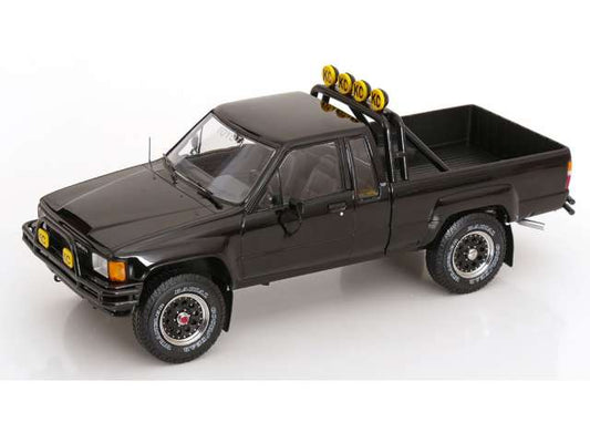 KK Scale 1:18 1985 Toyota Truck Xtra Cab 4x4 (Hilux) *Back to the Future III Look a like* Black