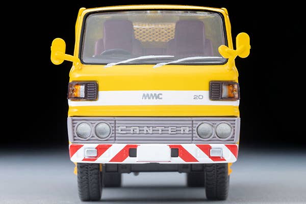 Tomica Limited Vintage 1:64 Mitsubishi Fuso Canter Dump Truck Road Maintenance Vehicle with Figure Yellow
