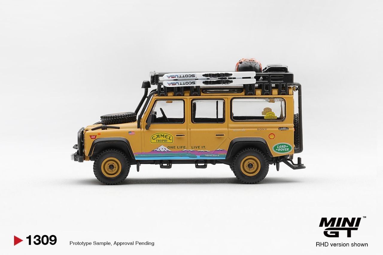 Mini GT 1:64 1998 Land Rover Defender 110 *Camel Trophy* (RHD) Team Romania Tierra Del Fuego CT36