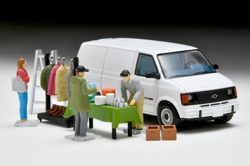 Tomica Limited Vintage 1:64 Diocolle 64 #Car Snap 26a Swap Meet with Chevrolet Astro Van