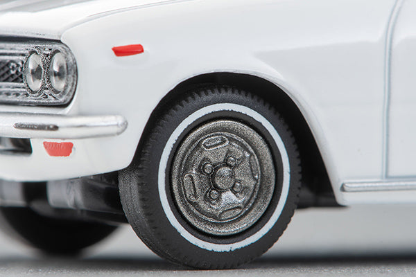 Tomica Limited Vintage 1:64 1970 Isuzu Bellett 1800GT White