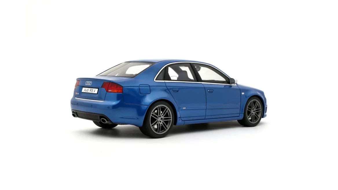 Ottomobile 1:18 2007 Audi RS 4 B7 Sedan Sprint *Resin series* Blue OT1215