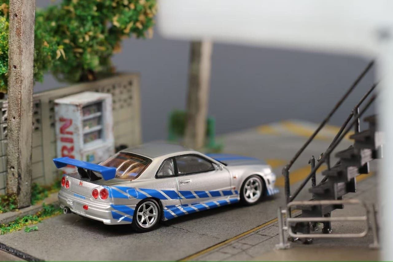 Mega Mega 1:64 Diecast Skyline GT-R R34 Silver/Blue