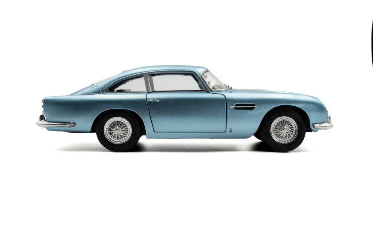Solido 1:18 1964 Aston Martin DB5 Light Metallic Blue