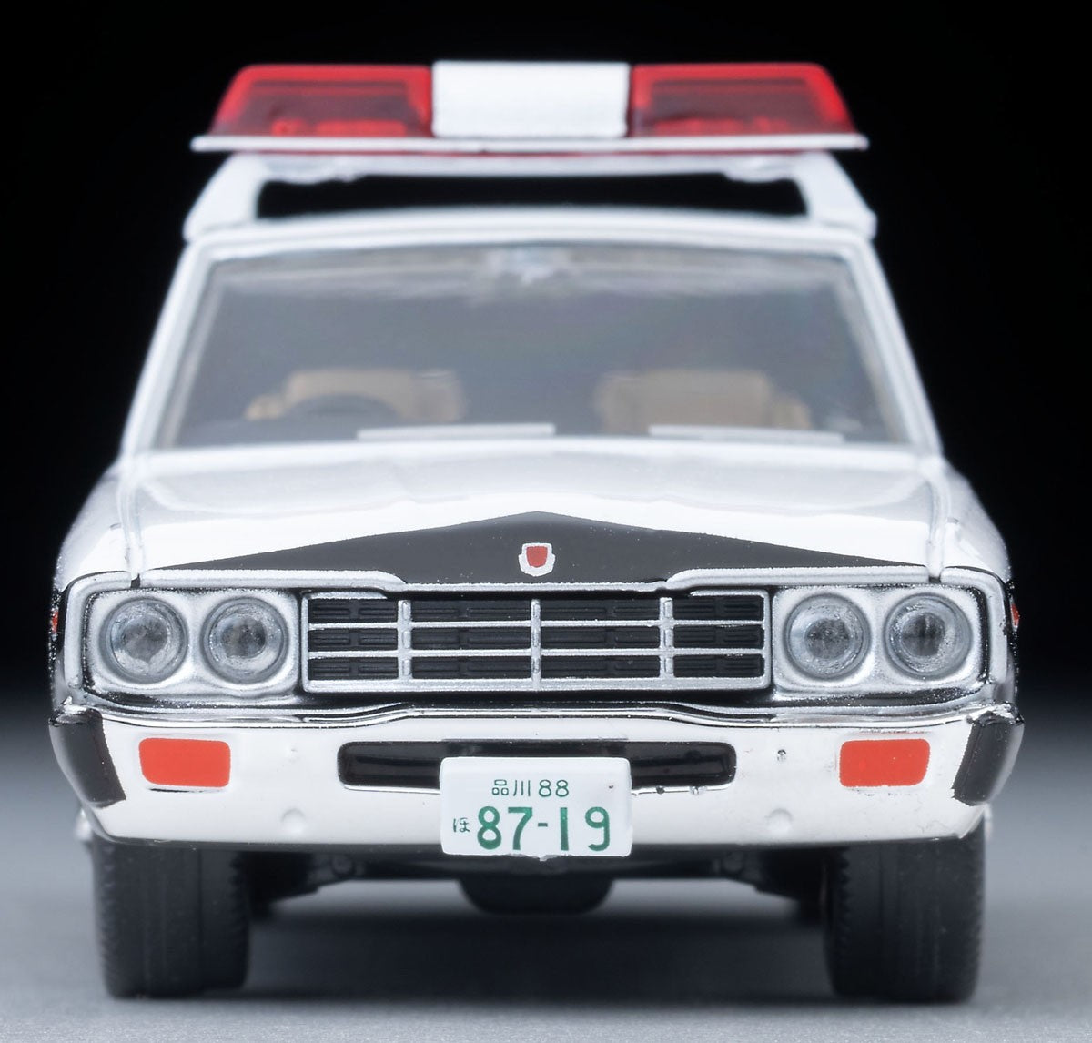 Tomica Limited Vintage 1:64 Nissan Cedric 2000DX Patrol Car White/Black