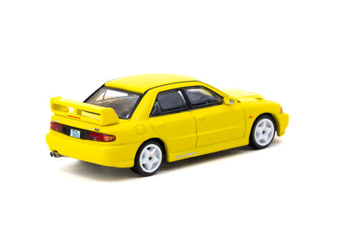 Tarmac Works 1:64 Mitsubishi Lancer GSR Evolution III Yellow with Tarmac Cards - GLOBAL64