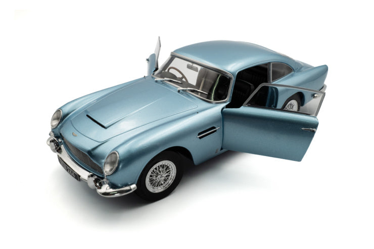 Solido 1:18 1964 Aston Martin DB5 Light Metallic Blue