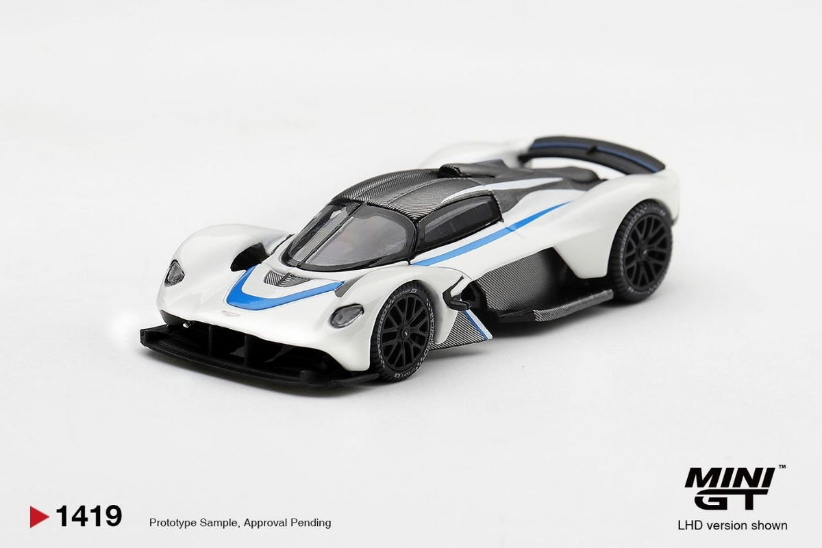 Mini GT 1:64 Aston Martin Valkyrie Escaping White (LHD) #1419