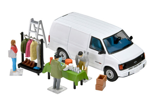 Tomica Limited Vintage 1:64 Diocolle 64 #Car Snap 26a Swap Meet with Chevrolet Astro Van