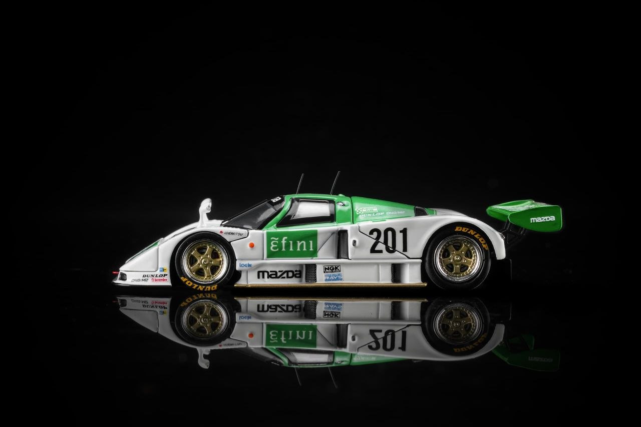 MotorHelix 1:64 Mazda Licensed Products - 787B Green-White #201 Livery (M60112)
