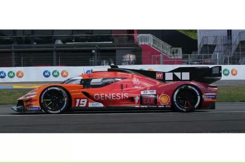 Spark Models 1:64 2026 Genesis GMR-001-Hypercar #19 M.Jaminet/P-L.Chatin/D.Juncadella Genesis Magma Racing Le Mans 24H Red