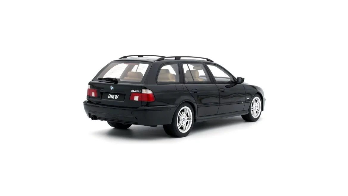 Ottomobile 1:18 BMW E39 540 Touring M-Pack Black Saphire Metallic 475 2001 OT1013