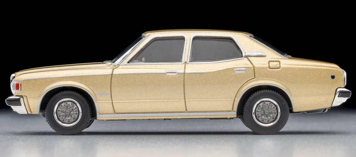 Tomica Limited Vintage 1:64 1978 Toyota Crown 4-Door Hardtop Gold