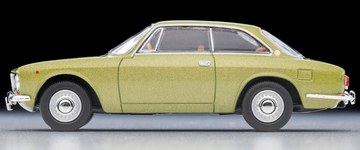 Tomica Limited Vintage 1:64 Alfa Romeo 1750GTV Olive Green