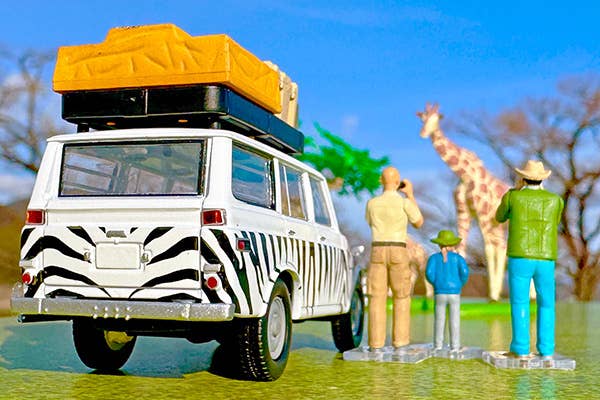 Tomica Limited Vintage 1:64 Kaiyodo x Tomica Limited Vintage Diocolle 64 #carsnap 28a Safari 1 (Toyota Land Cruiser FJ56V Type Included)