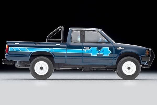 Tomica Limited Vintage 1:64 Nissan Truck 4X4 King Cab North American Specification Blue