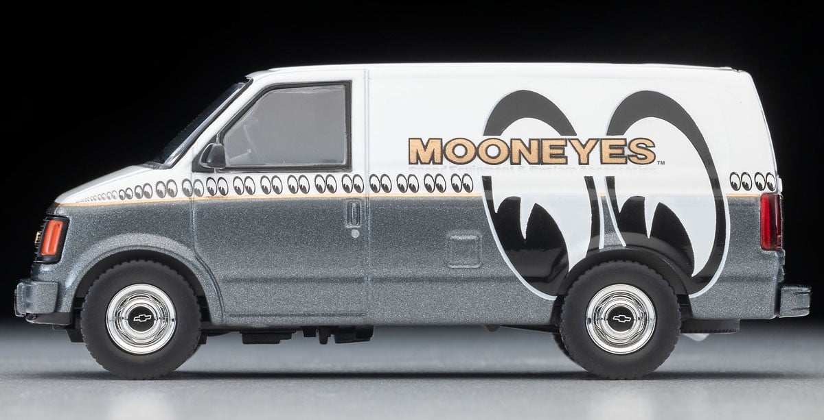 Tomica Limited Vintage 1:64 1994 Chevrolet Astro Van *MOONEYES* White/Grey