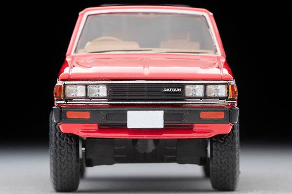 Tomica Limited Vintage 1:64 Datsun Truck 4WD King Cab AD Red