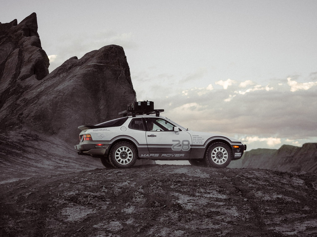 Tarmac Works 1:64 Porsche Mars Rover 944 x Grams #28 Grey