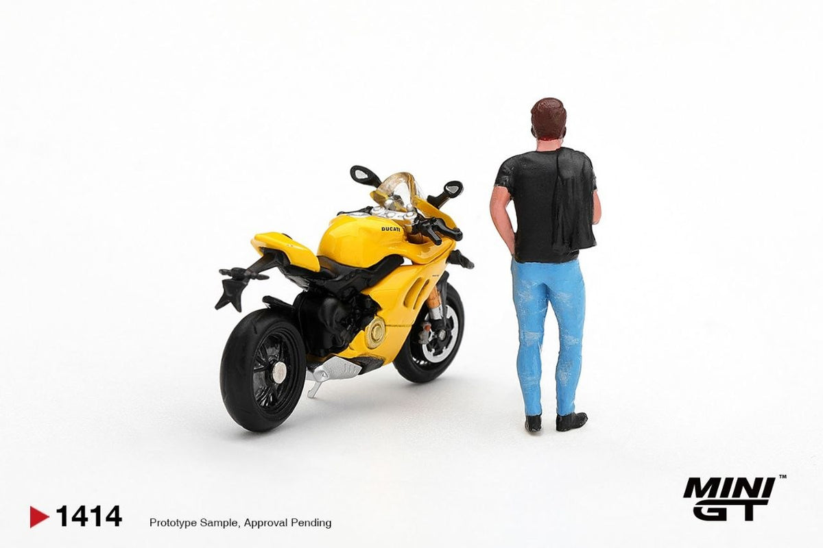 Mini GT 1:64 Ducati Panigale V4 S Giallo with Figure #1414