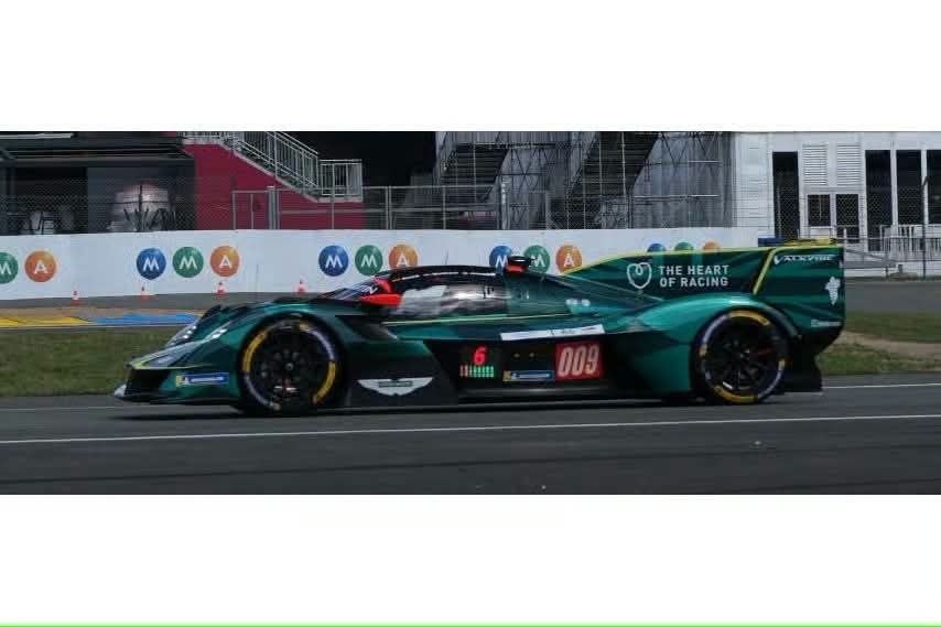 Spark Models 1:64 2026 Aston Martin Valkyrie #9 A.Riberas/M.Sørensen/R.De Angelis Le Mans 24h Green