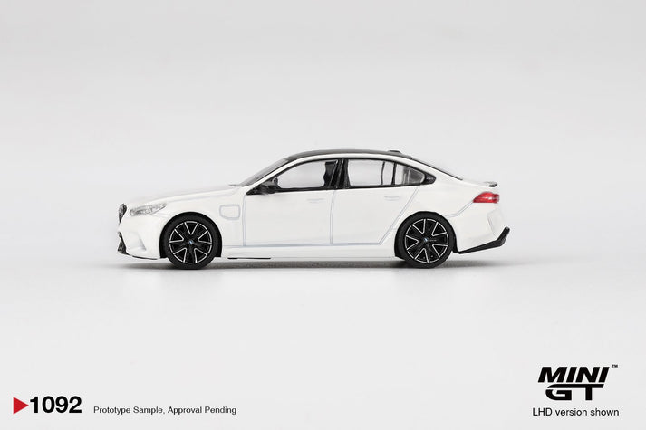 Mini GT 1:64 BMW M5 Alpine White #1092