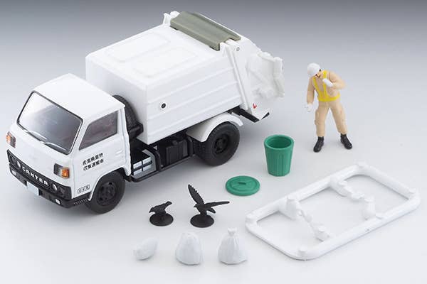 Tomica Limited Vintage 1:64 Mitsubishi Fuso Canter Cleaning Truck White with Figure