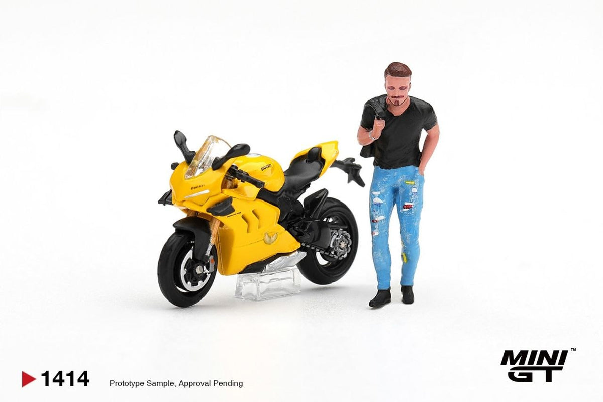 Mini GT 1:64 Ducati Panigale V4 S Giallo with Figure #1414